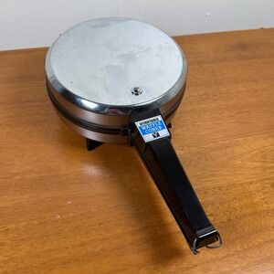 Vitantonio Waffle Coner Waffle Cone Maker 700 NS Vintage Waffle Coner TESTED